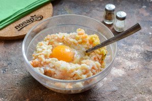 Куриные биточки с цукини и овощами Куриные биточки с цукини и овощами