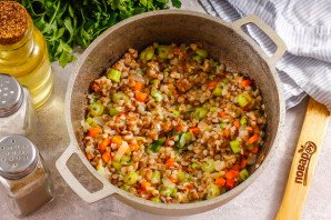 Гречка с сельдереем