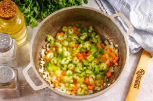 Гречка с сельдереем Гречка с сельдереем