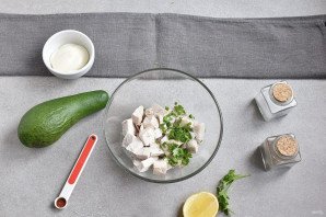 Курица с авокадо