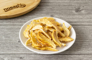 Груши вяленые в сушилке