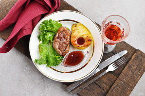 Утиные грудки под соусом