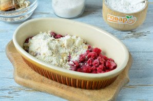 Крамбл с малиной