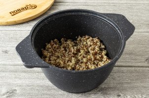 Киноа с вялеными томатами