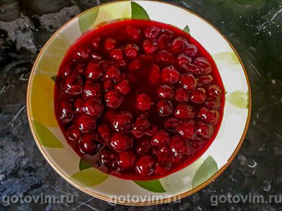 Песочный пирог с вишней