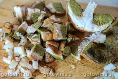 Макароны с фаршем и белыми грибами 