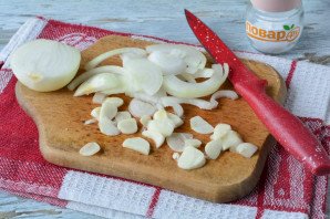 Маринованные баклажаны с чесноком и луком Маринованные баклажаны с чесноком и луком