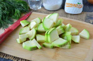 Кабачки с грибной приправой на зиму