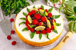 Лимонно-ягодный торт