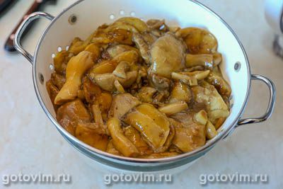 Соленые польские грибы в банке