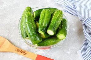 Малосольные огурчики в пакете