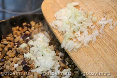 Свинина с баклажанами и сыром в духовке