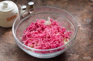 Салат из редьки с капустой