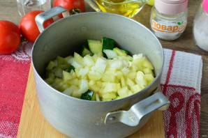 Цукини с помидорами и перцем на зиму