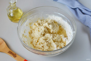 Багет с сыром и чесноком