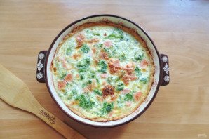 Киш с брокколи и шпинатом