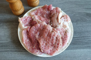 Свинина с крыжовником