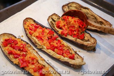 Баклажаны с яйцом и сыром в духовке