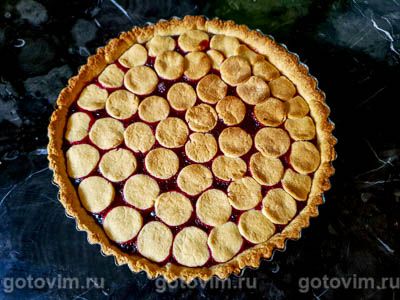 Песочный пирог с вишней