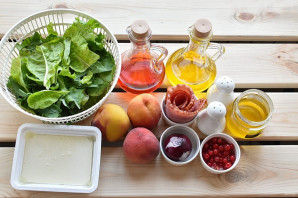 Салат с персиками