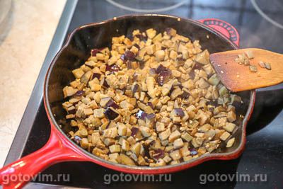 Свинина с баклажанами и сыром в духовке