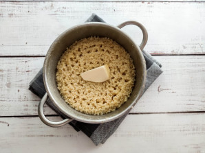 Пшенная каша с малиной