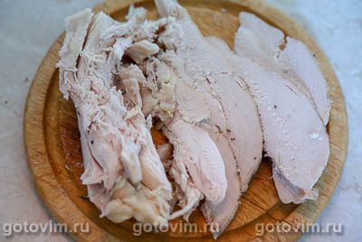 Пицца из готового теста с курицей и кабачками