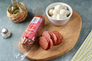 Пицца "Пепперони" с моцареллой