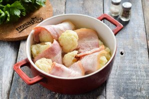 Цветная капуста в беконе