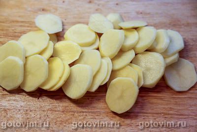 Рагу из свинины с жареными баклажанами и картофелем в соевом соусе Рагу из свинины с жареными баклажанами и картофелем в соевом соусе