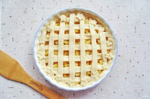 Яблочный пирог с решеткой