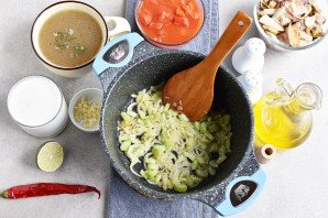 Суп из коктейля морепродуктов