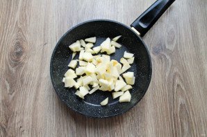 Блинчики с яблоком и брусникой