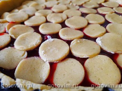 Песочный пирог с вишней