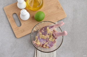 Утка с ананасами