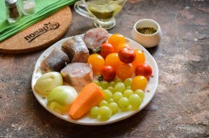 Рыба тушеная с виноградом