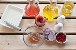 Салат с персиками