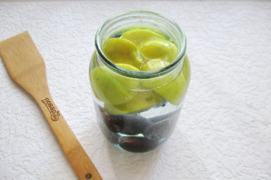 Компот из яблок и слив на зиму