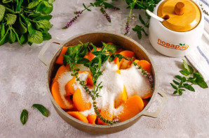 Варенье из персиков с мятой