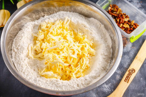 Торт "Наполеон" с грецкими орехами