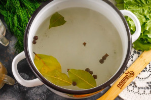 Маринованная свекла с ботвой Маринованная свекла с ботвой