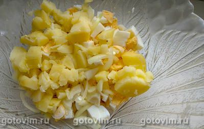 Салат «Гурман» с копченым кальмаром