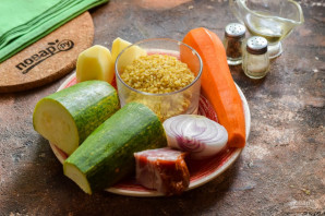 Суп с булгуром и кабачком