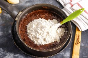 Шоколадный медовик