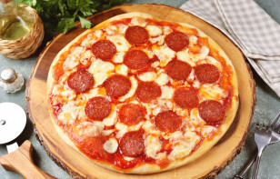 Пицца "Пепперони" с моцареллой