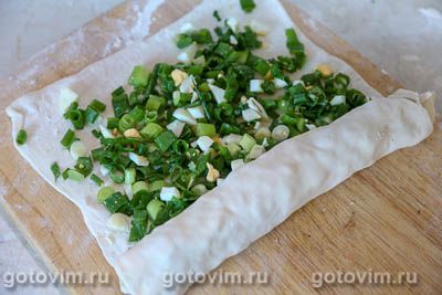 Завитки с зеленым луком и яйцом