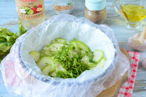 Быстрая засолка кабачков в пакете