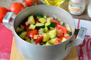 Цукини с помидорами и перцем на зиму