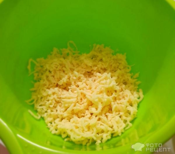 Рецепт: Хачапури по-имеретински - Лепёшки с сыром внутри и сыром снаружи. Хрустящие, ароматные - для любителей сыра!