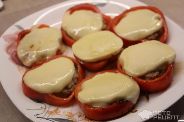 Рецепт: Перцы кольцами с фаршем - Под сыром сулугуни